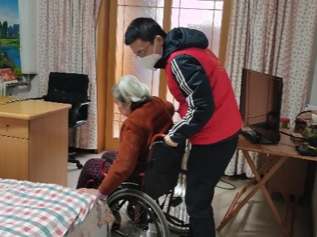 【疫情防控】尽锐出战护我城，，，，，，太阳GG先锋在行动 ——集团干手下沉一线系列（二）