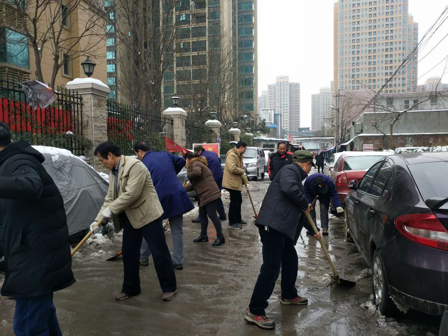 “以雪为令，，，，，，，，御雪奋战” 西安工业投资集团再行动